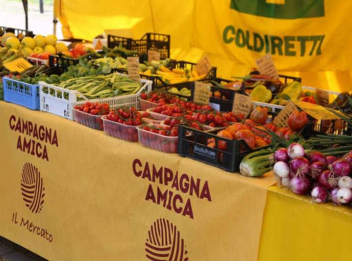 Il mercato di Campagna Amica, arriva a Chivasso. Tutti i lunedì saranno presenti 10 banchi in piazzale Noè